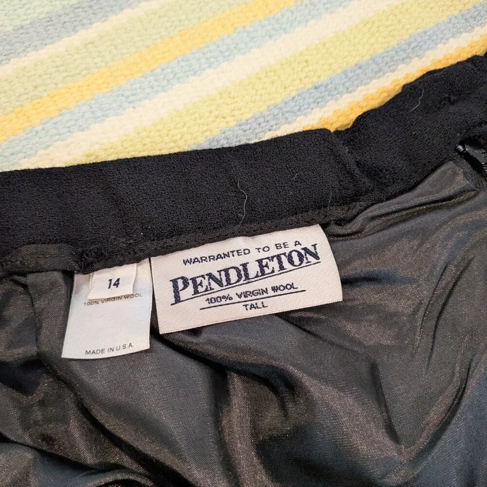 ⭐ Vintage Pendleton 100% Virgin Wool black skirt size 14 Tall